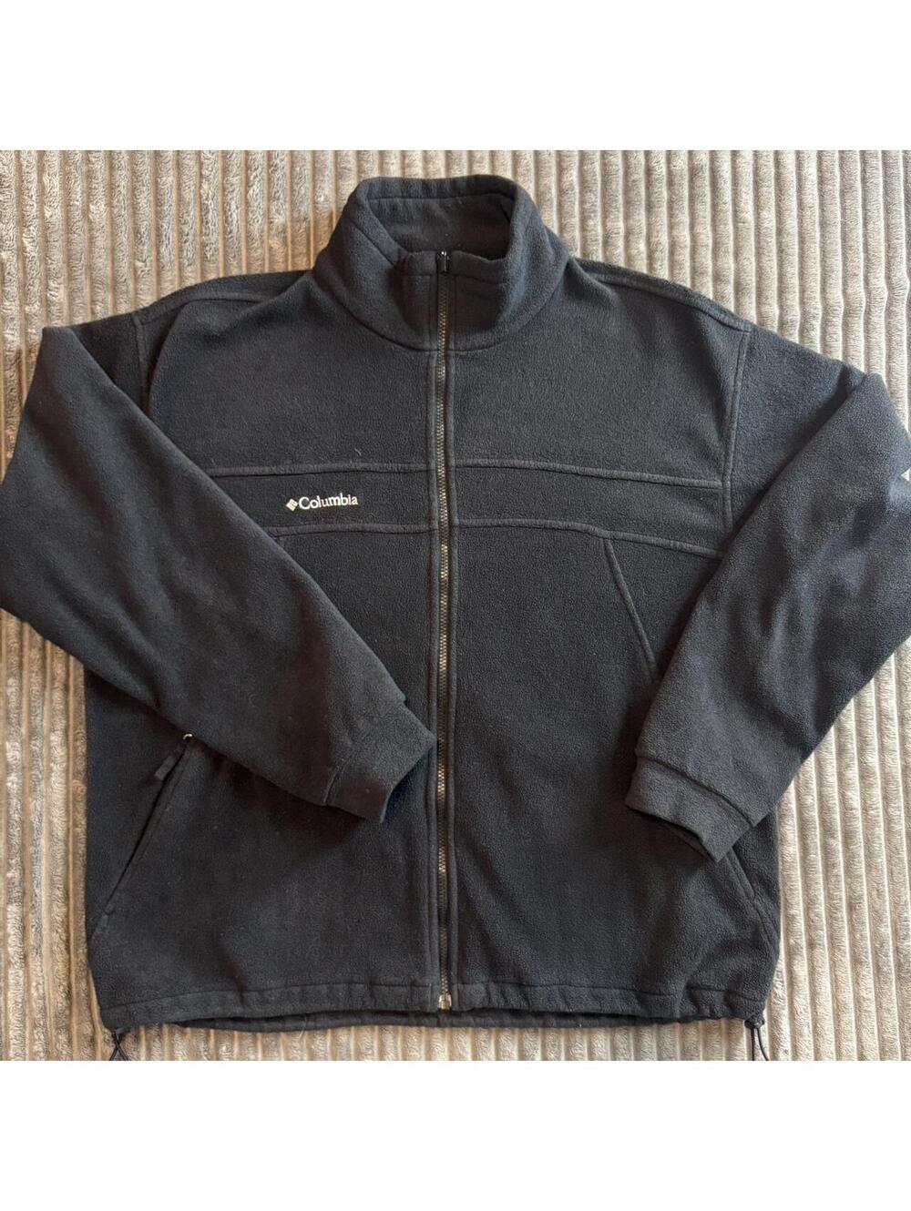 Columbia Sportswear Women's Black and Navy Jacket